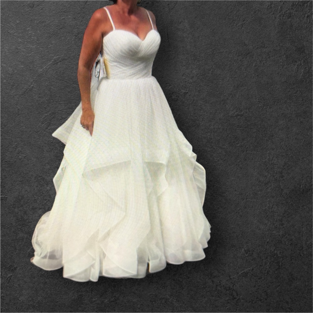 Ball-Gown Sweetheart Ivory Tulle Casting Ruffle Wedding Dress, Removable Straps